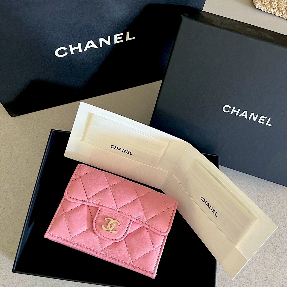 Brand New Chanel Trifold Wallet in Sakura Pink🌸